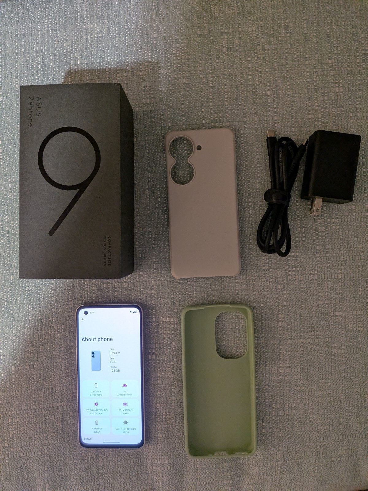 (See Description) ASUS Zenfone 9 – 128 GB – Moonlight White (Unlocked) – AI2202