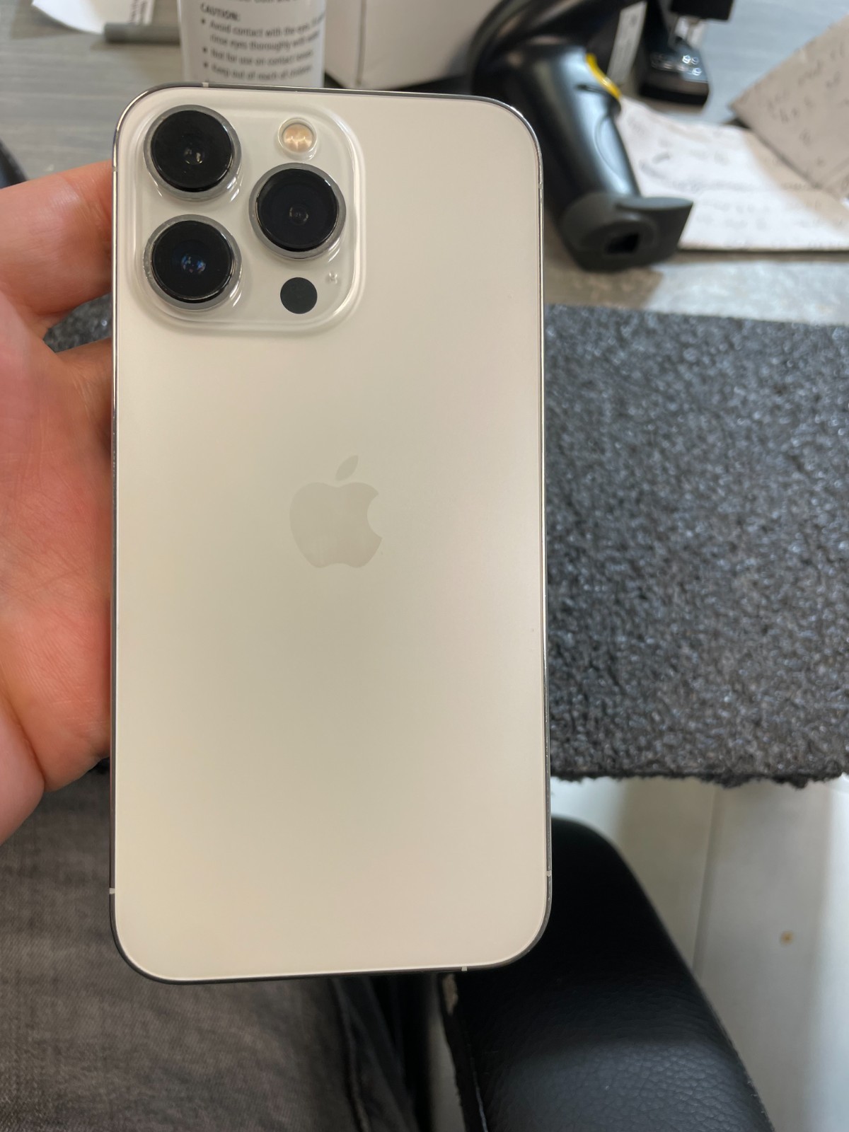 Apple iPhone 13 pro 1tb unlocked all colors fully working with cosmetic wear