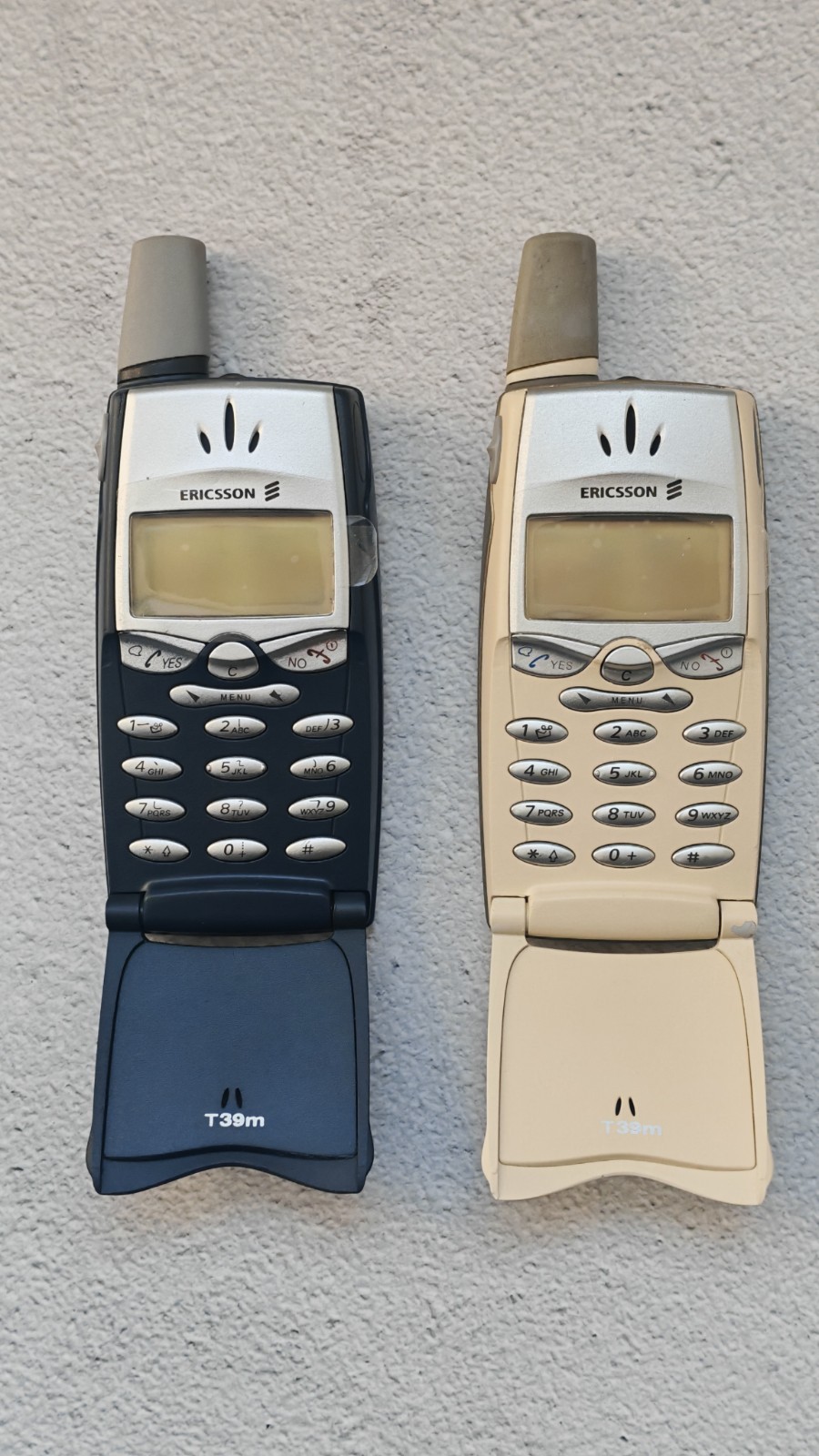 Sony Ericsson T39 Unlocked 86 Gram Tested Good Random Color for Collection