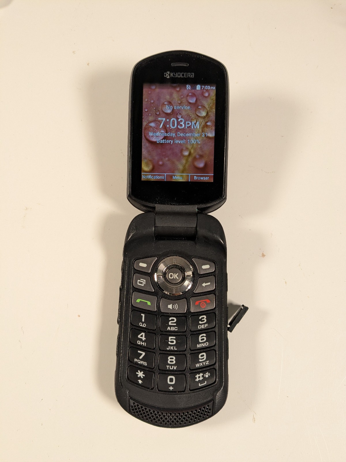Kyocera DuraXE E4710 Rugged Flip Cell Phone Powers On