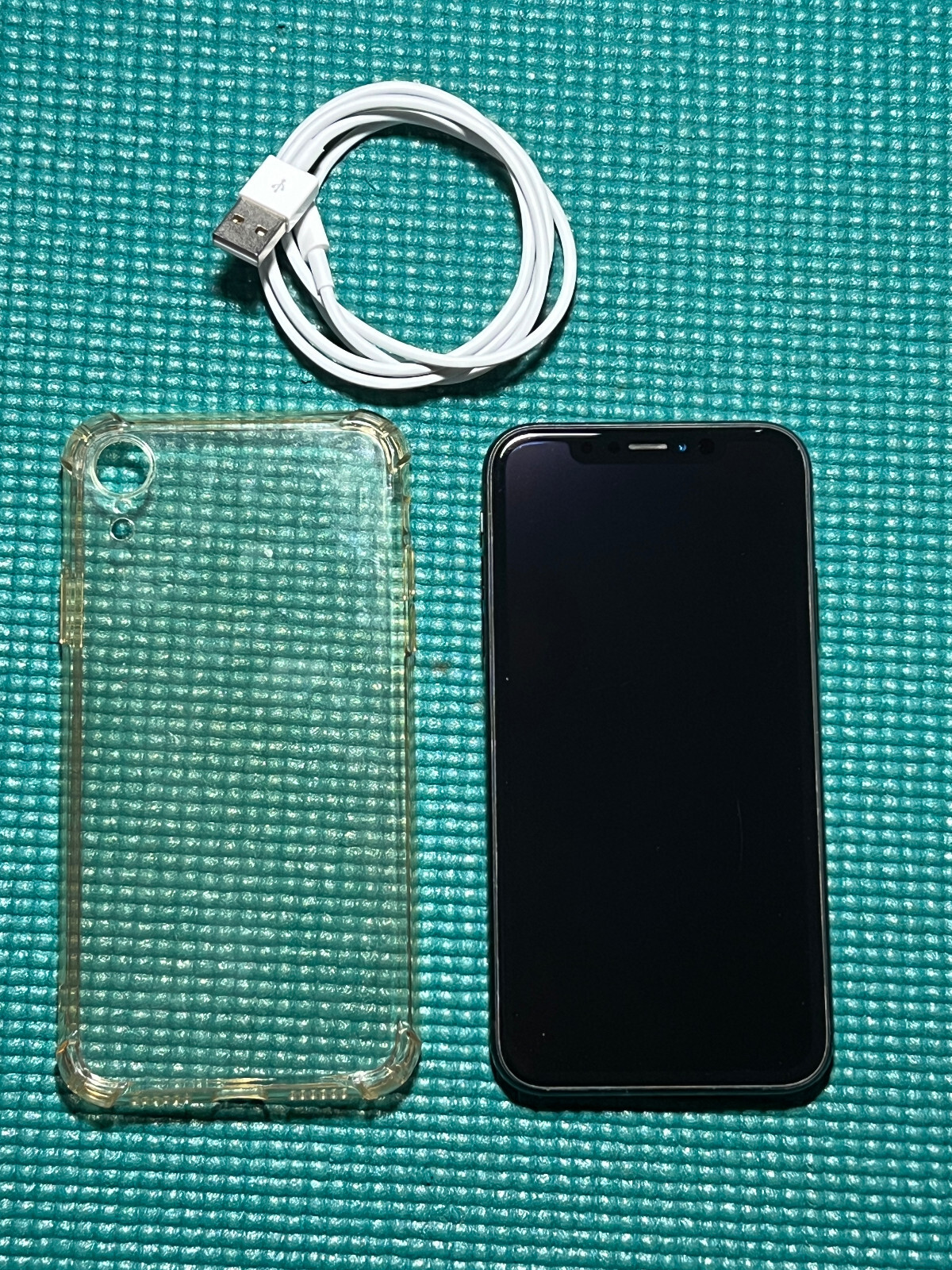 Apple iPhone XR – 64GB – Black (Unlocked) A1984 CDMA + GSM