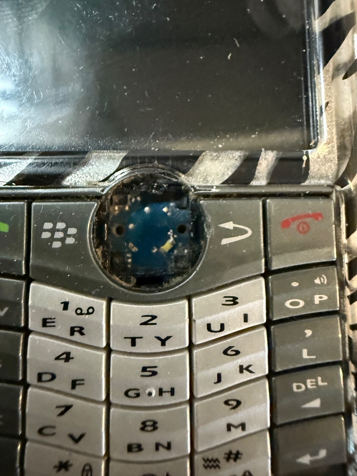 Blackberry Pearl 8110 – 64 MB – Titanium (AT&T)