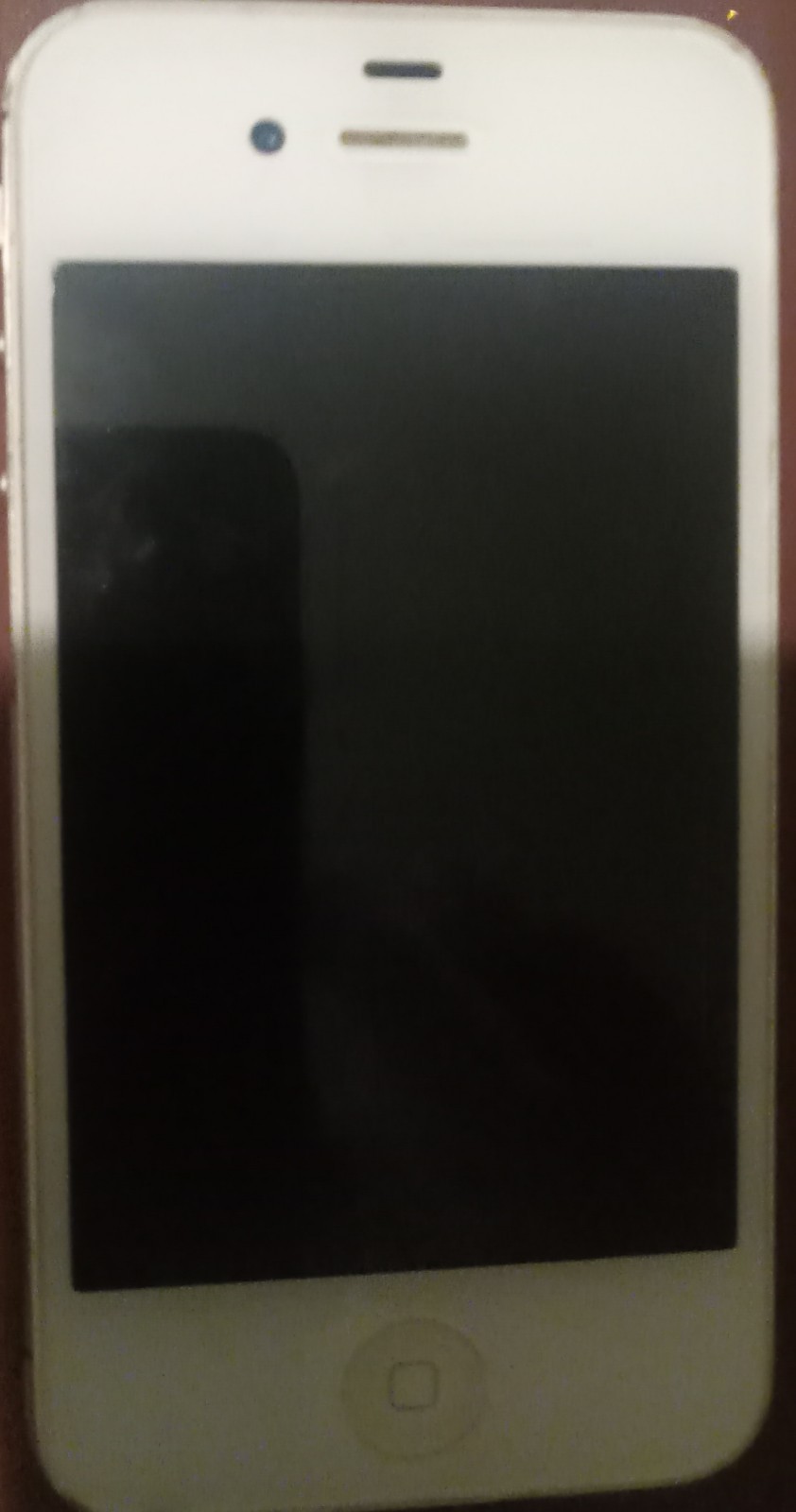 Apple Iphone 4S Model No. A1387 in White – 32GB, Verizon – Works Good