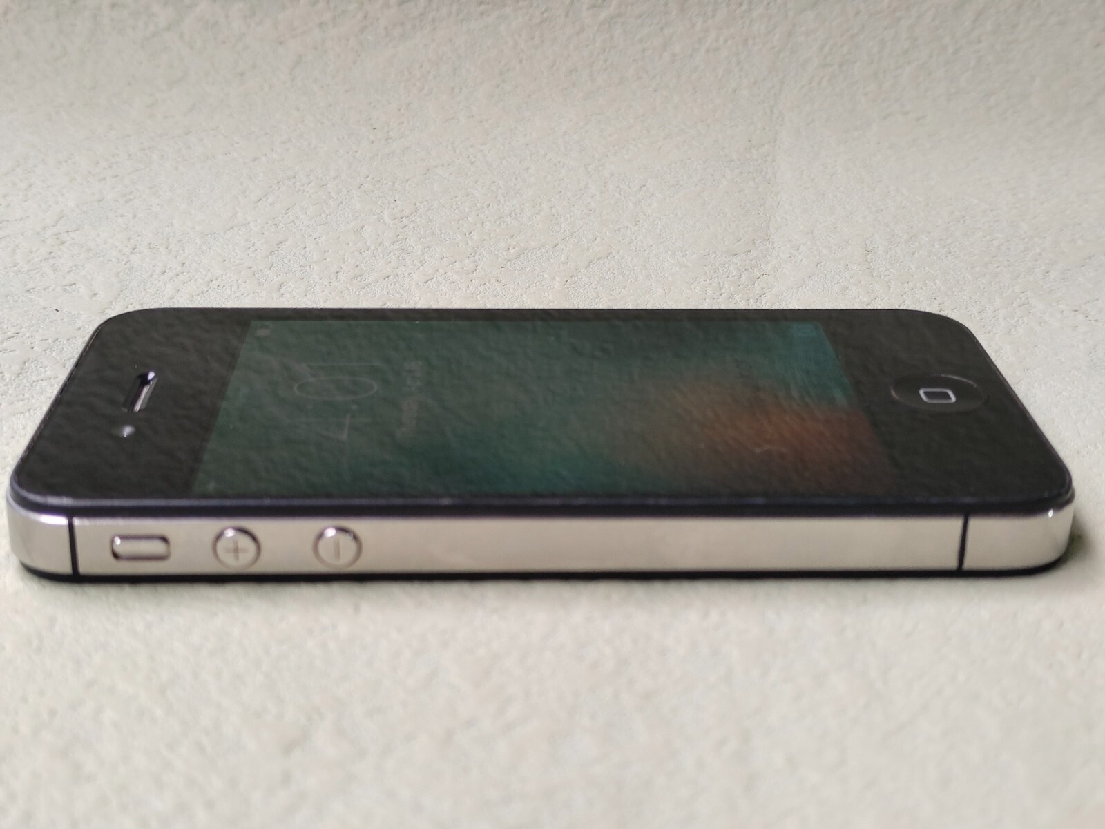 90%N ew Working Apple iPhone 4/4s White/Black 8/16/32GB UNLOCKED CCD Camera
