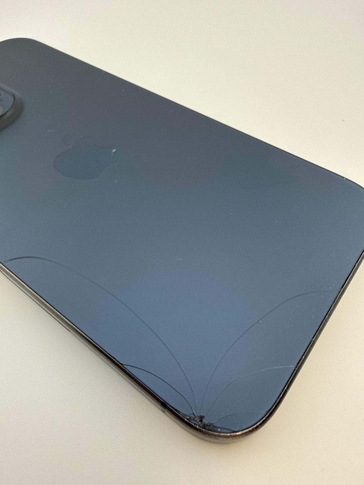 Apple iPhone 15 Pro A2848 128GB Blue Titanium READ CRACKED US Sprint/T-Mobile
