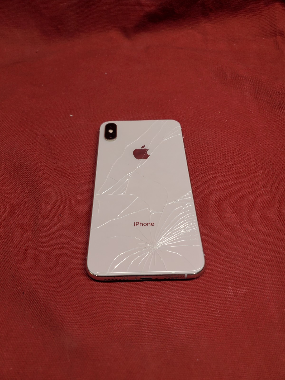 Apple iPhone XS Max, 256GB, Silver, Unlocked, MT6K2LL/A 93% Health #2920