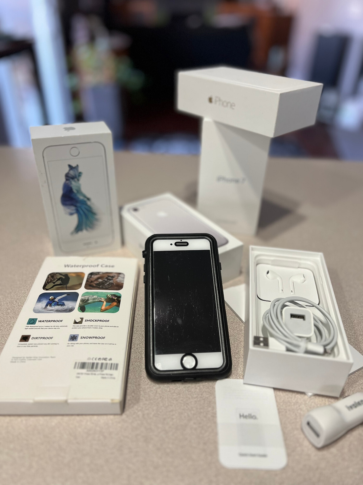 Apple iPhone 7 128GB Unlocked Silver, Excellent Condition! Accessories included!