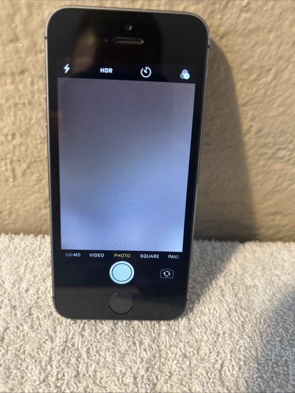 Apple iPhone 5s 16GB Black Space Grey Unlocked With Otter box Used
