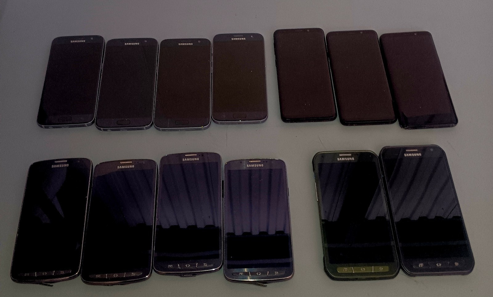 Lot of 13 Samsung Galaxy Smartphones (4-S4, 1-S5, 1-S6, 4-S7, 3-S9) pls Read