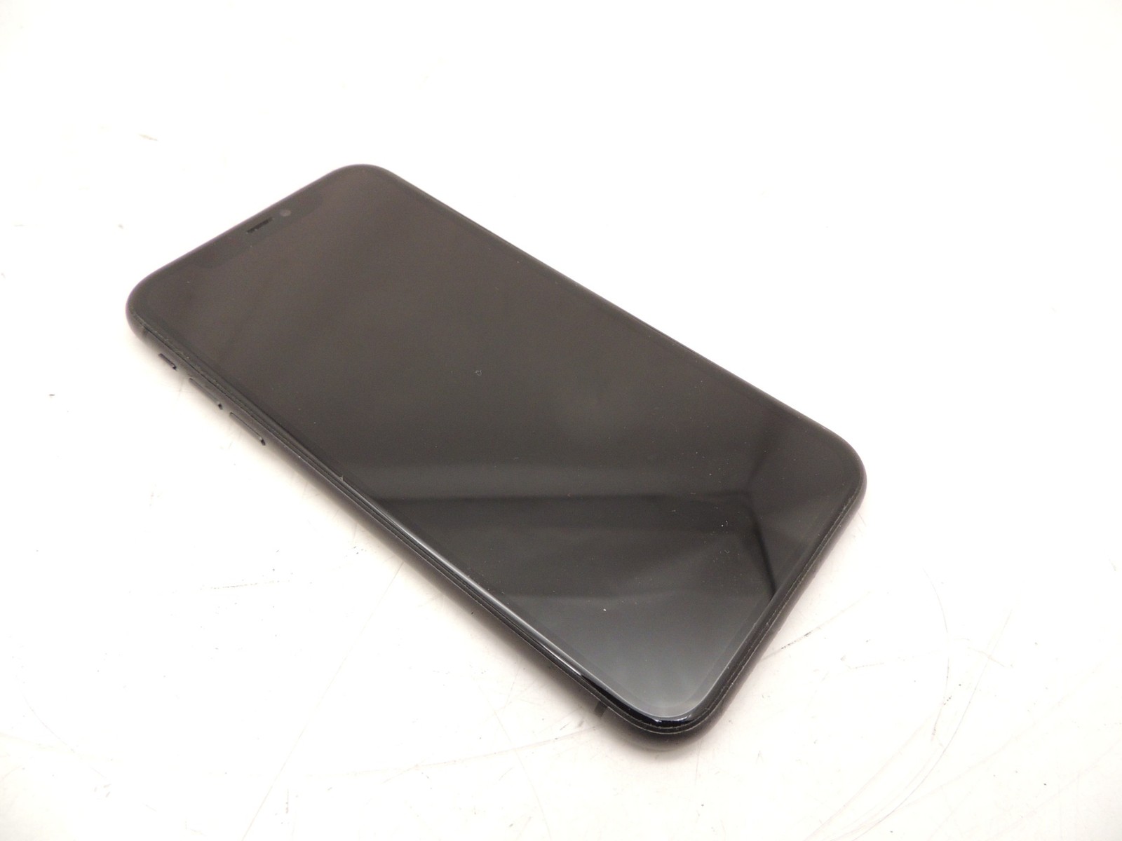 Apple iPhone 11 A2111 6.1″ 128GB Black Verizon Phone Clean ESN Reset 81% Health