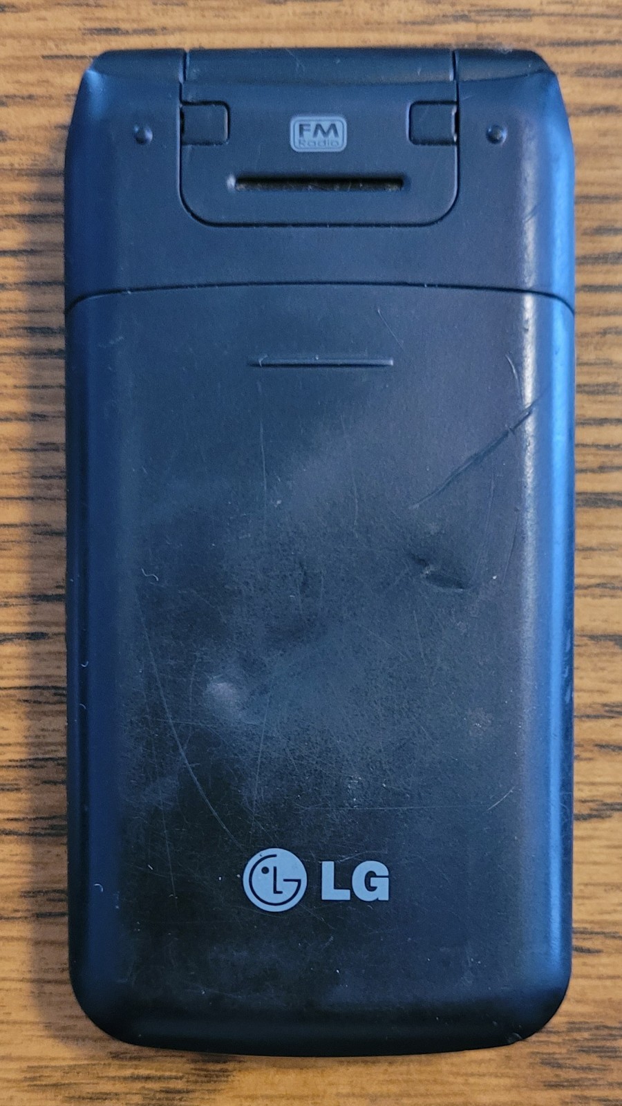 LG Wine 2 II UN430 – Gray and Silver ( U.S. Cellular ) Very Rare CDMA Flip Phone