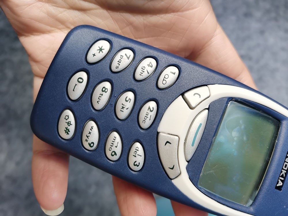 Nokia 3310 – 2G network -16 MB – Blue – Rare Cellphone -For collectors -Unlocked