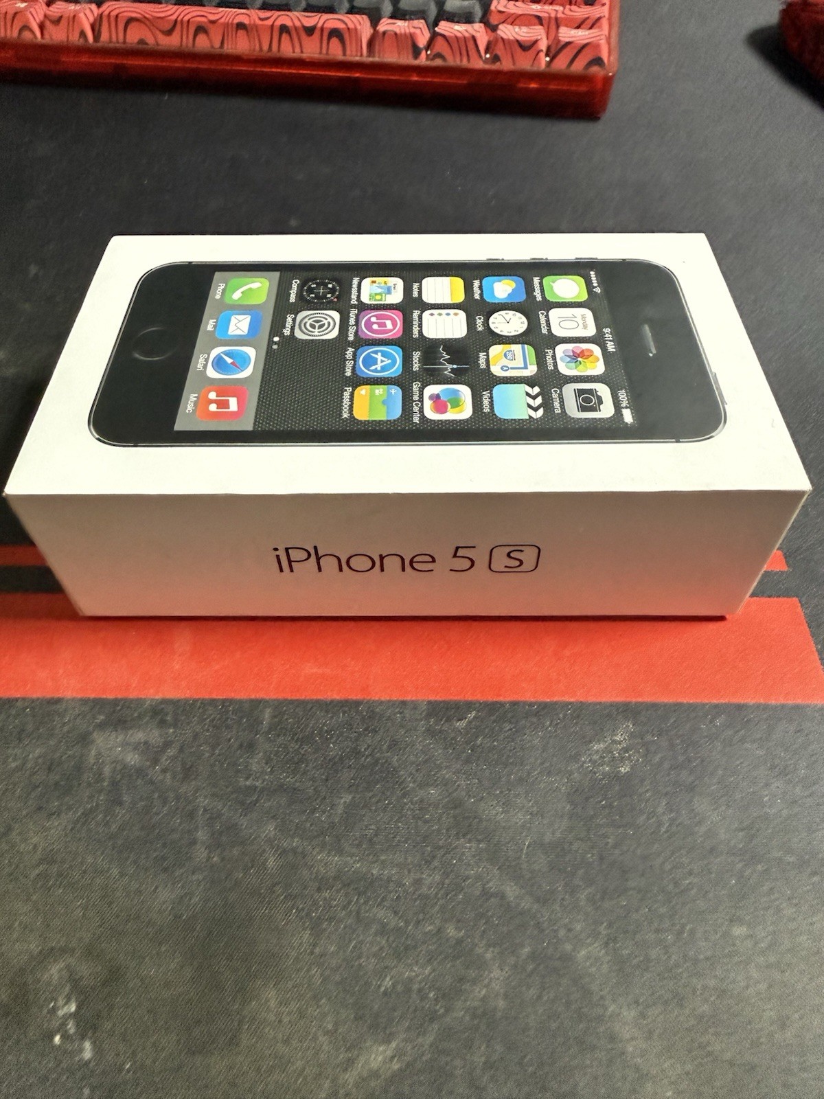 Apple iPhone 5s Space Gray 16GB Model A1533 Unlocked Smartphone
