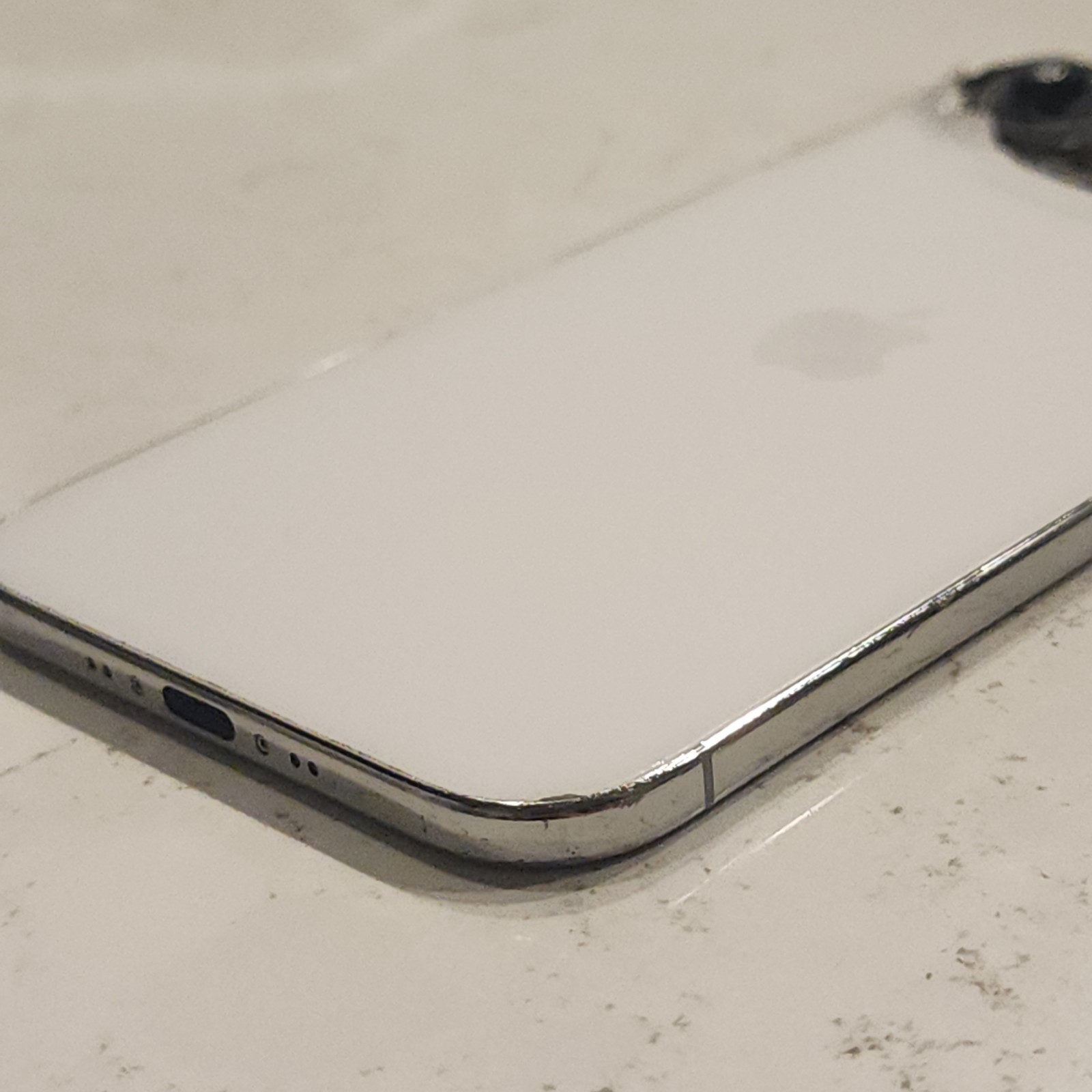 Apple iPhone Air – 256 GB – Cloud White (Unlocked) Check Esn