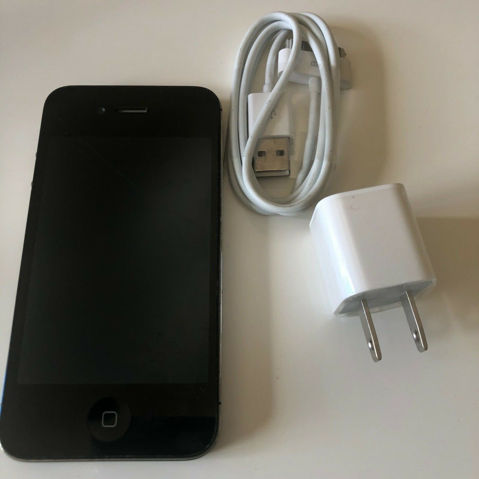 Apple iPhone 4s – 16GB – Black (Unlocked) A1387 (CDMA + GSM)-Grade C