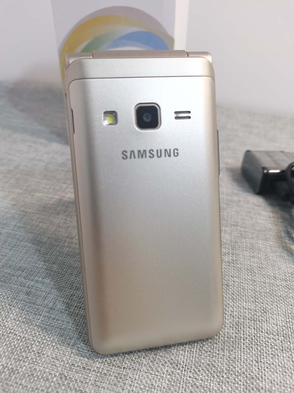 Samsung Galaxy Folder G1600 Dual SIM Unlocked 4G 16GB Android Flip SmartPhone