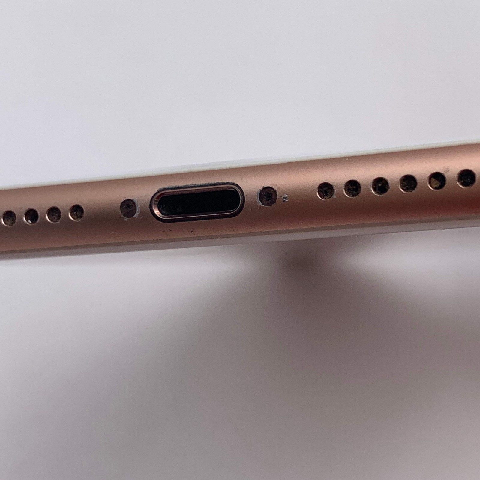 **READ** Apple iPhone 8 64GB T-Mobile Rose Gold A1905 BH 75%