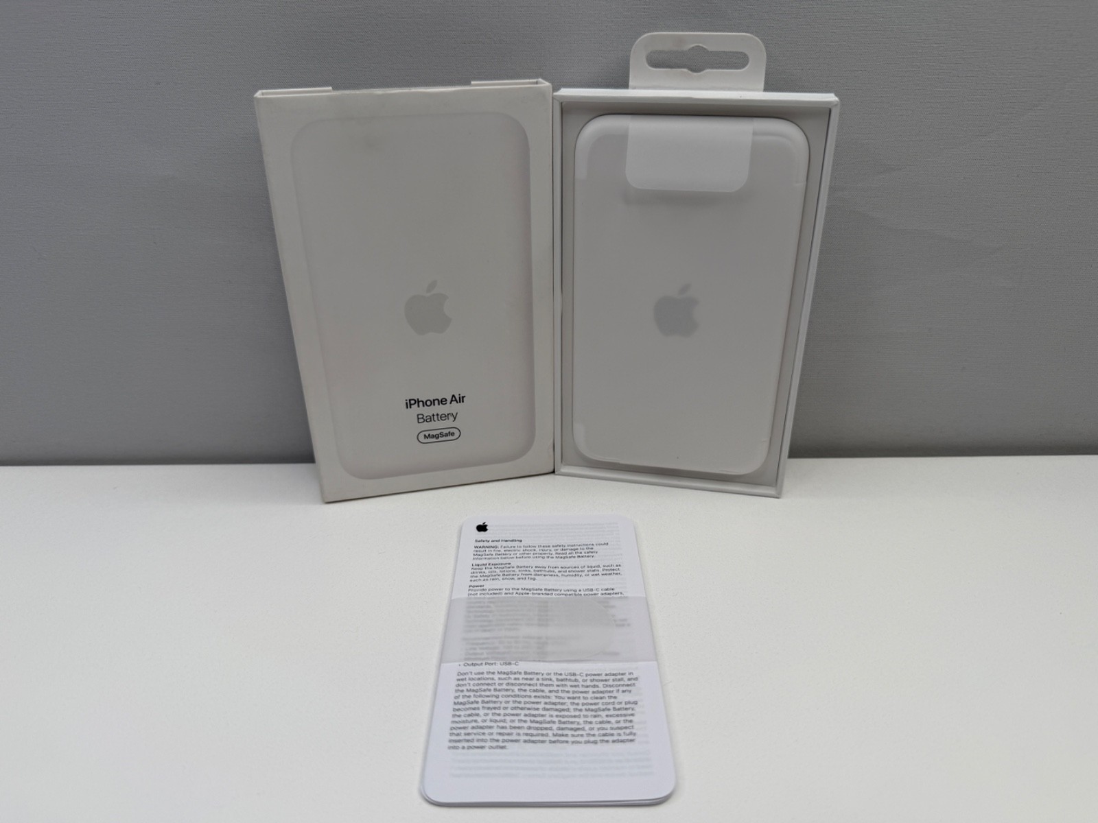 Apple iPhone Air 256GB Space Black Factory Unlocked 100% Battery Box + Extras