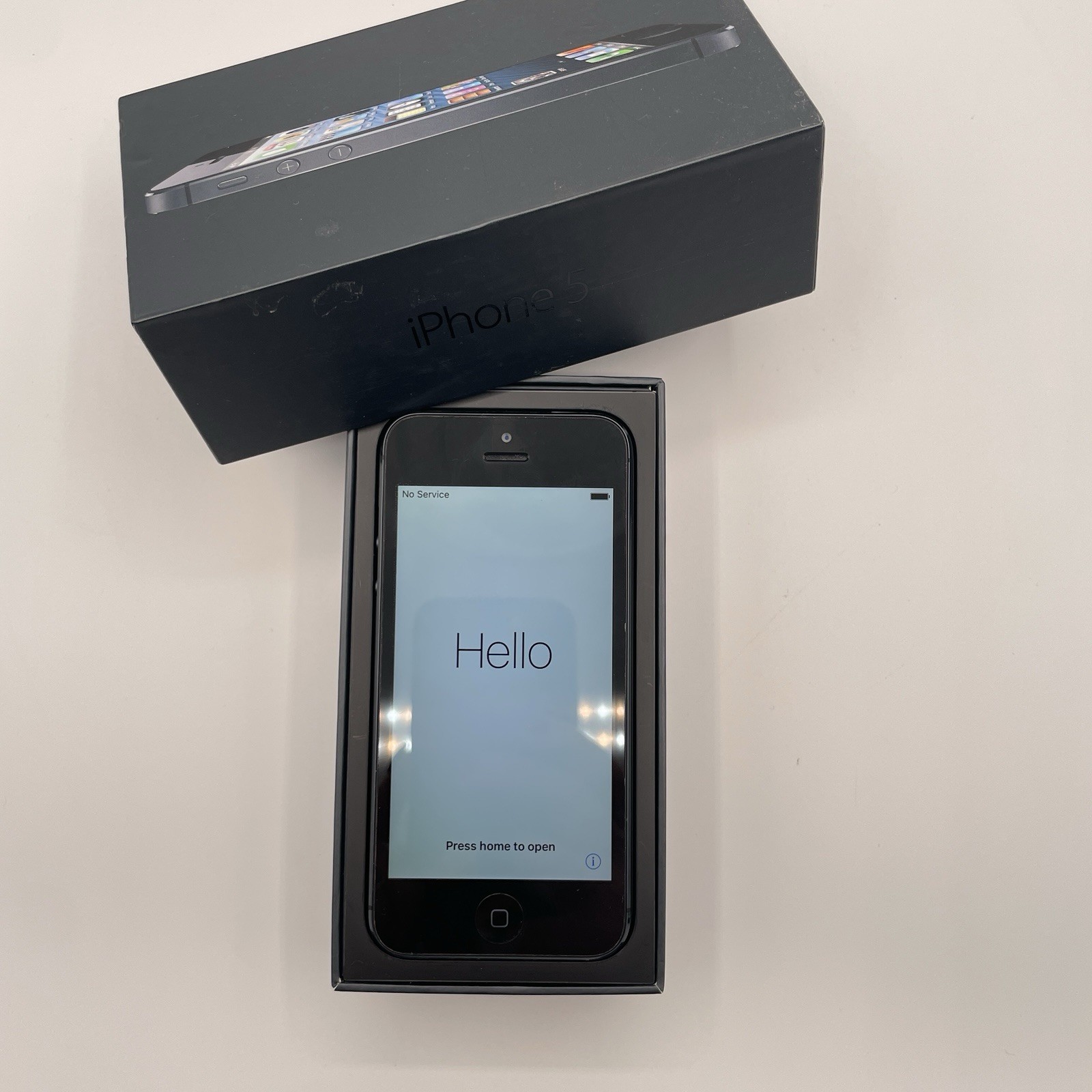Apple iPhone 5 A1429 – 16GB Black w/Box Verizon (Factory Reset) PARTS ONLY