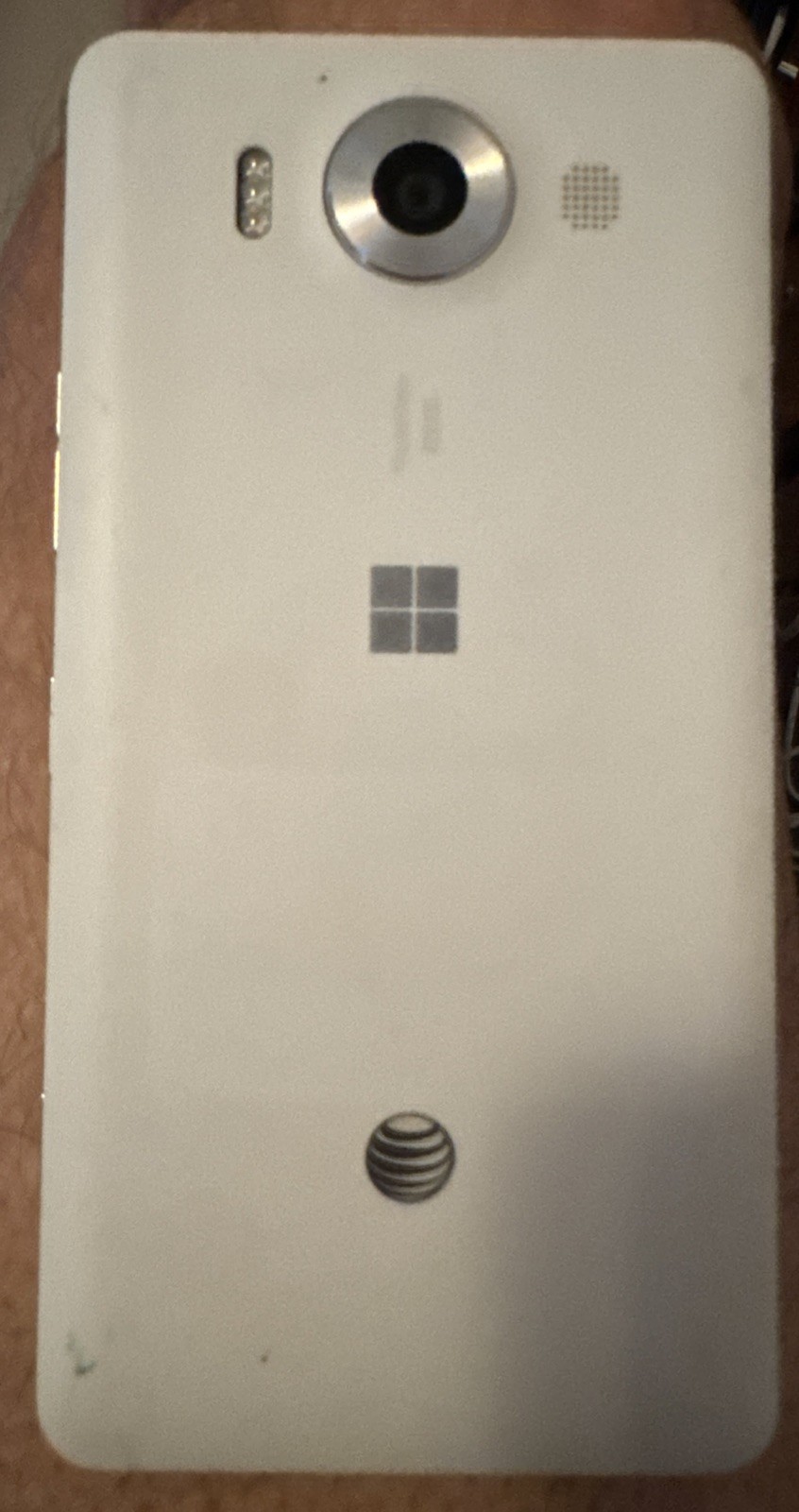 Lumia 950 32GB RM-1105 White (ATT) Fast Ship Good Used Cracked Glass