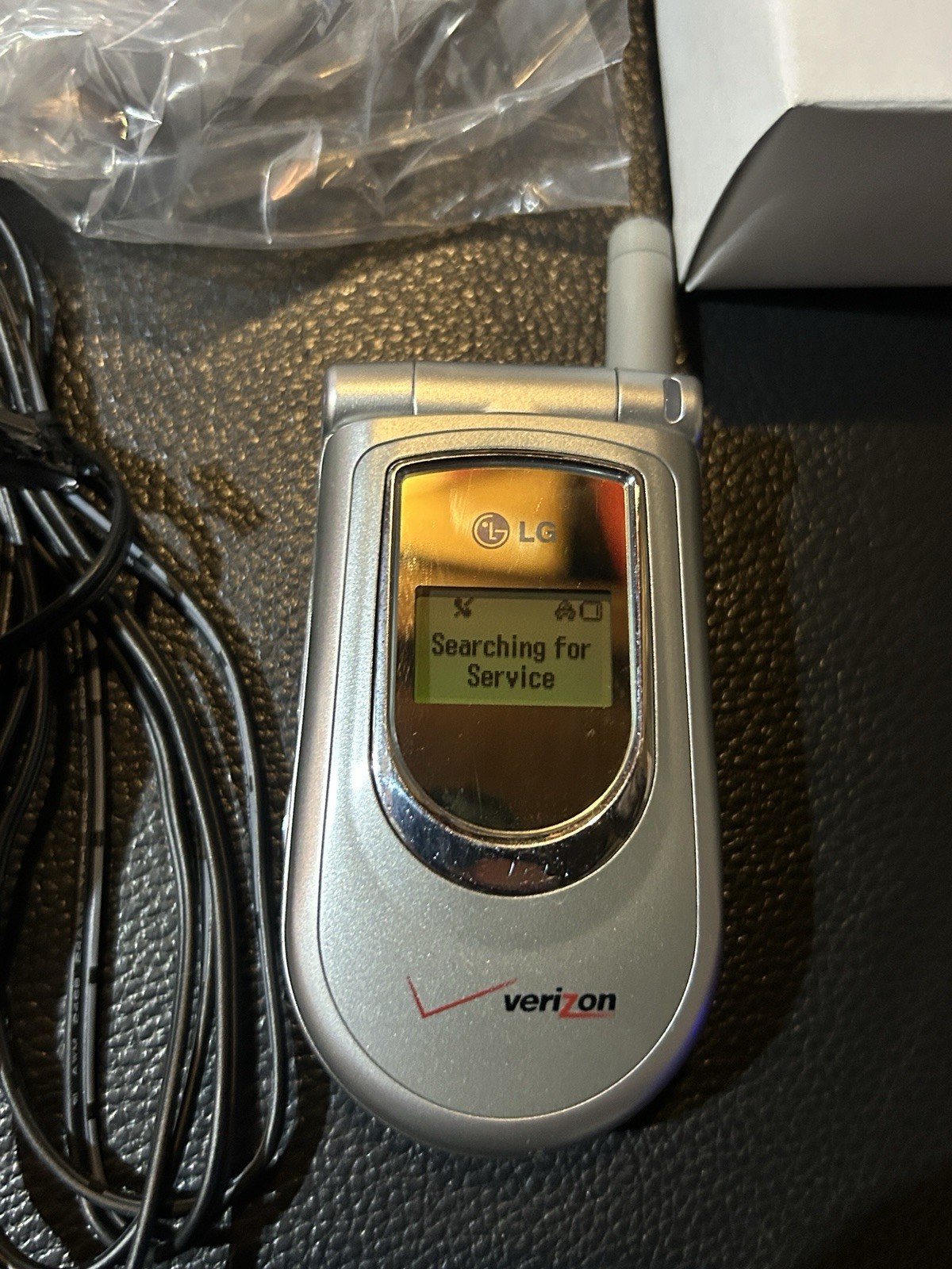 Verizon LG VX4500 Cell Cellular Flip Phone In Box W Manual Complete !!!