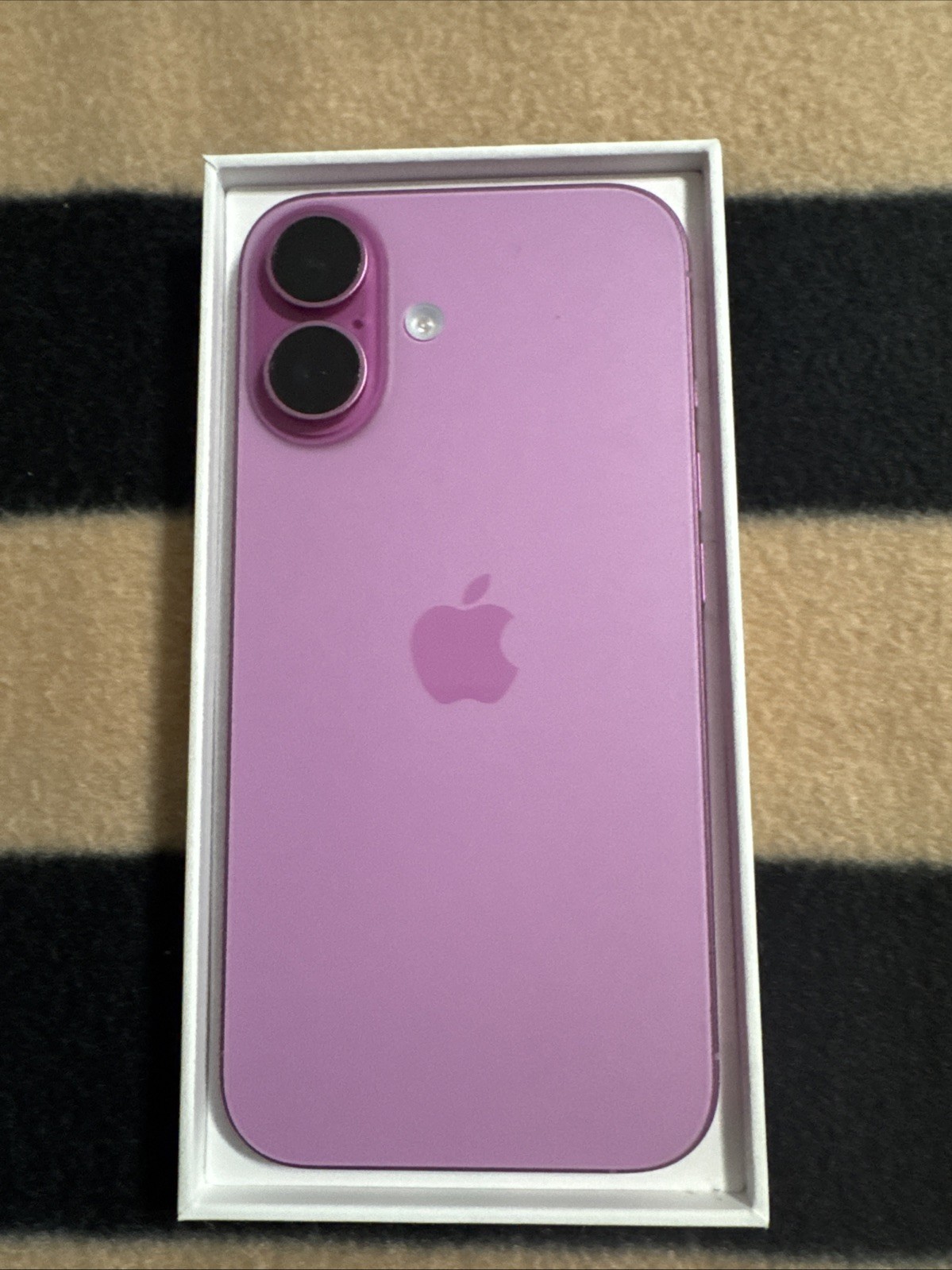APPLE IPHONE 16 128GB – PINK eSim FACTORY UNLOCKED MYAR3LL/A 8 Cycle Count