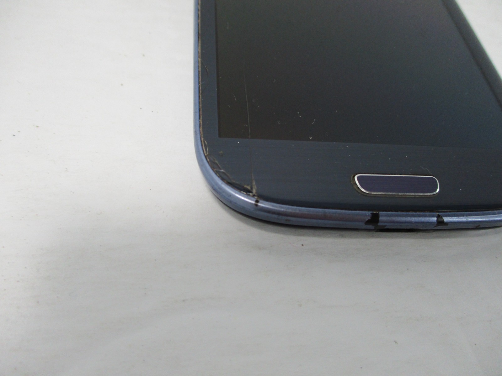 Samsung Galaxy S3 phone (Sprint) blue Cracked screen part only