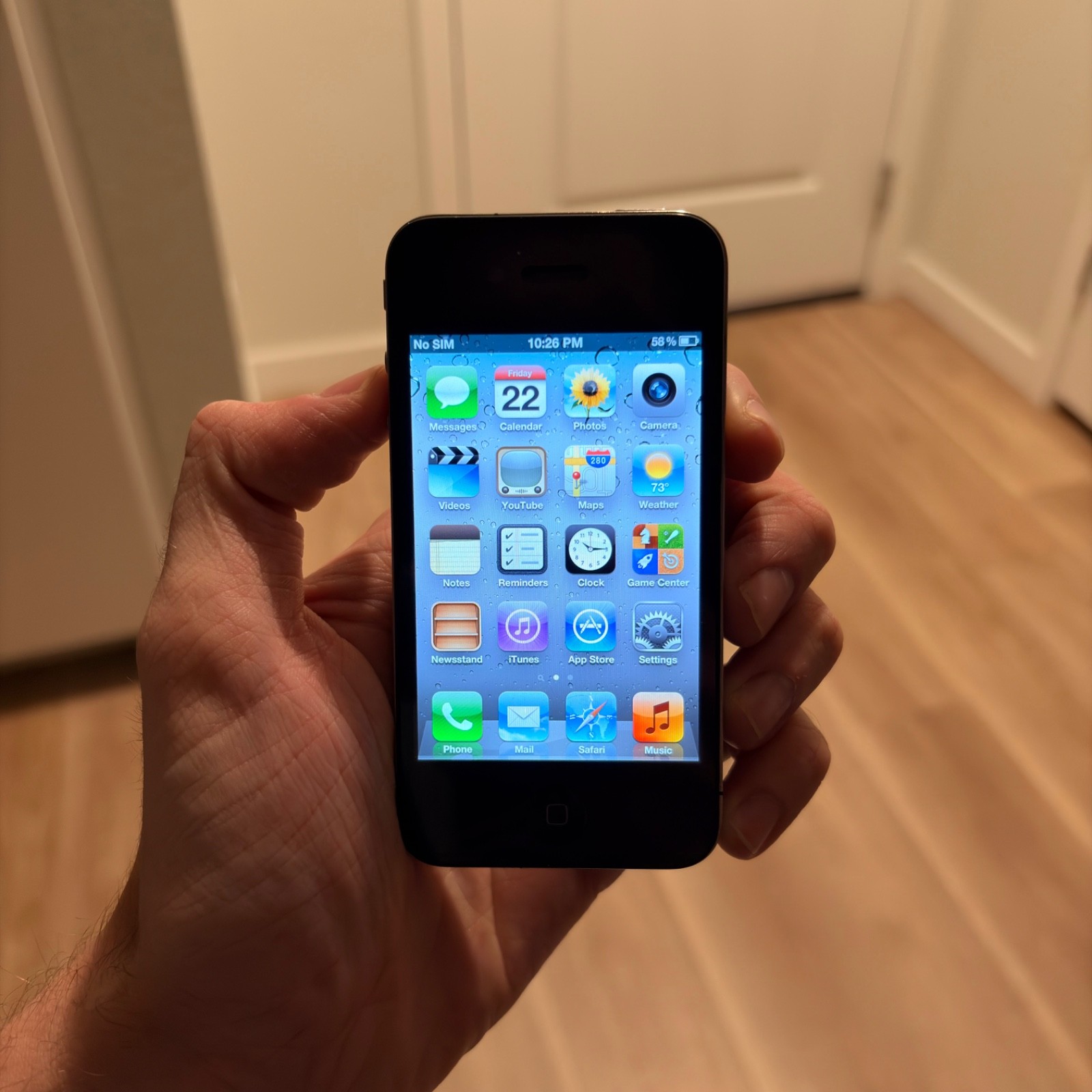 RARE – iOS 5.0 – iPhone 4 – 32GB