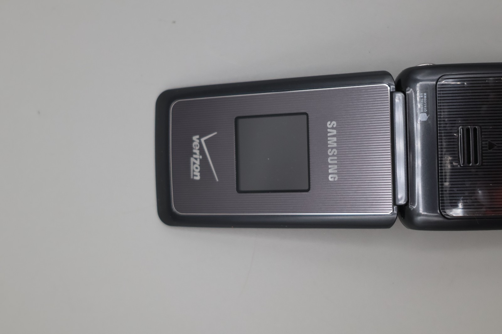 Samsung Haven SCH-U320 – Charcoal Gray ( Verizon ) No Camera Flip Phone Untested
