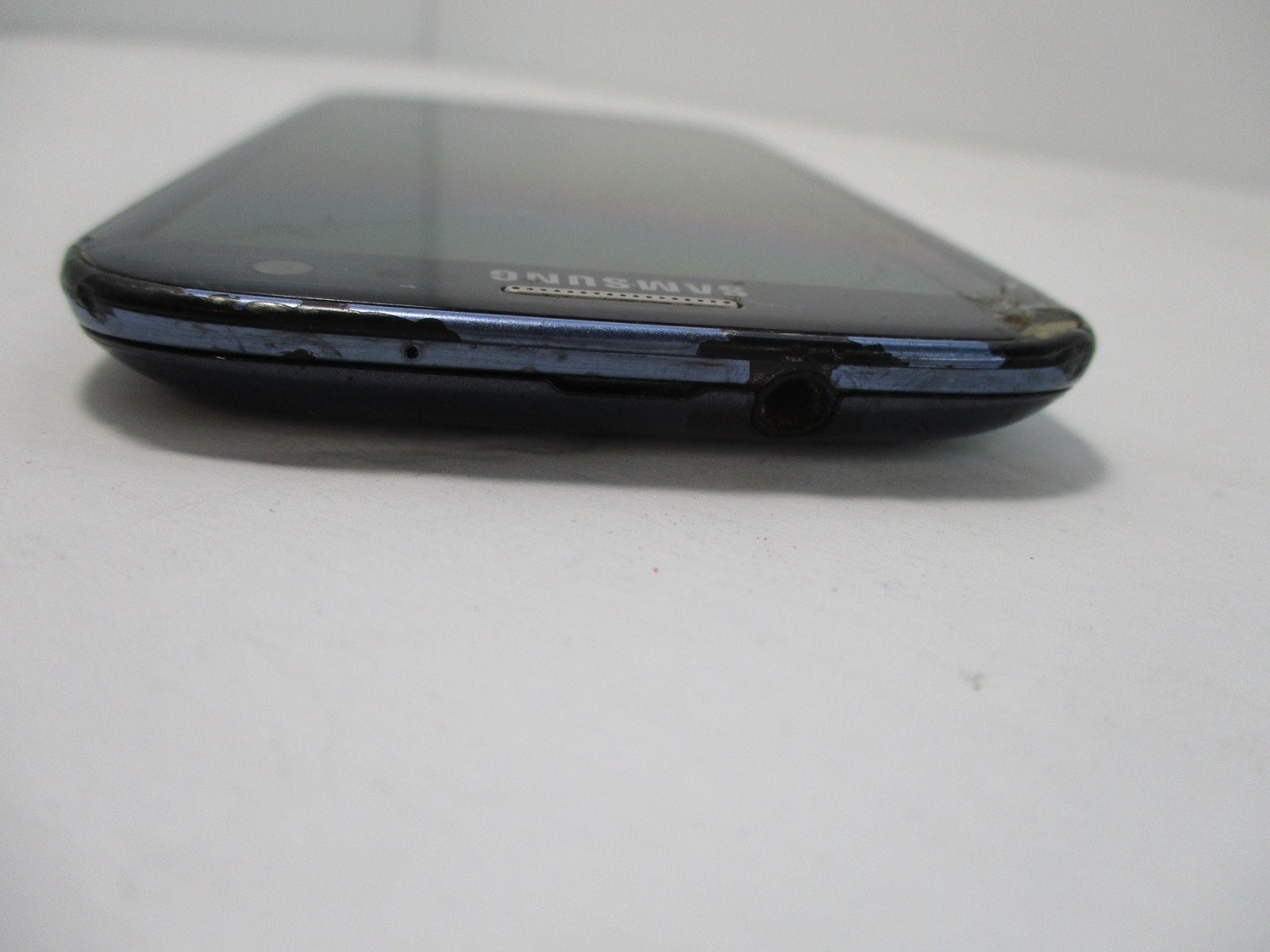 Samsung Galaxy S3 phone (Sprint) blue Cracked screen part only