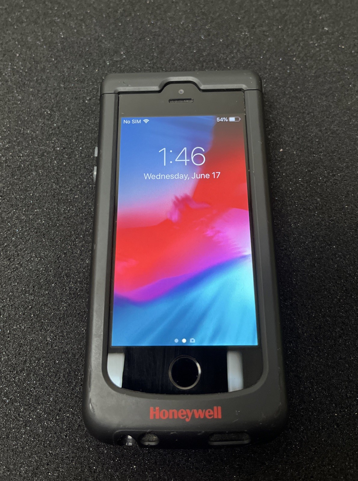 Apple iPhone 5s (A1533)- 16GB-Space Grey (Unlocked) W/Honeywell Captuvo- Grade C