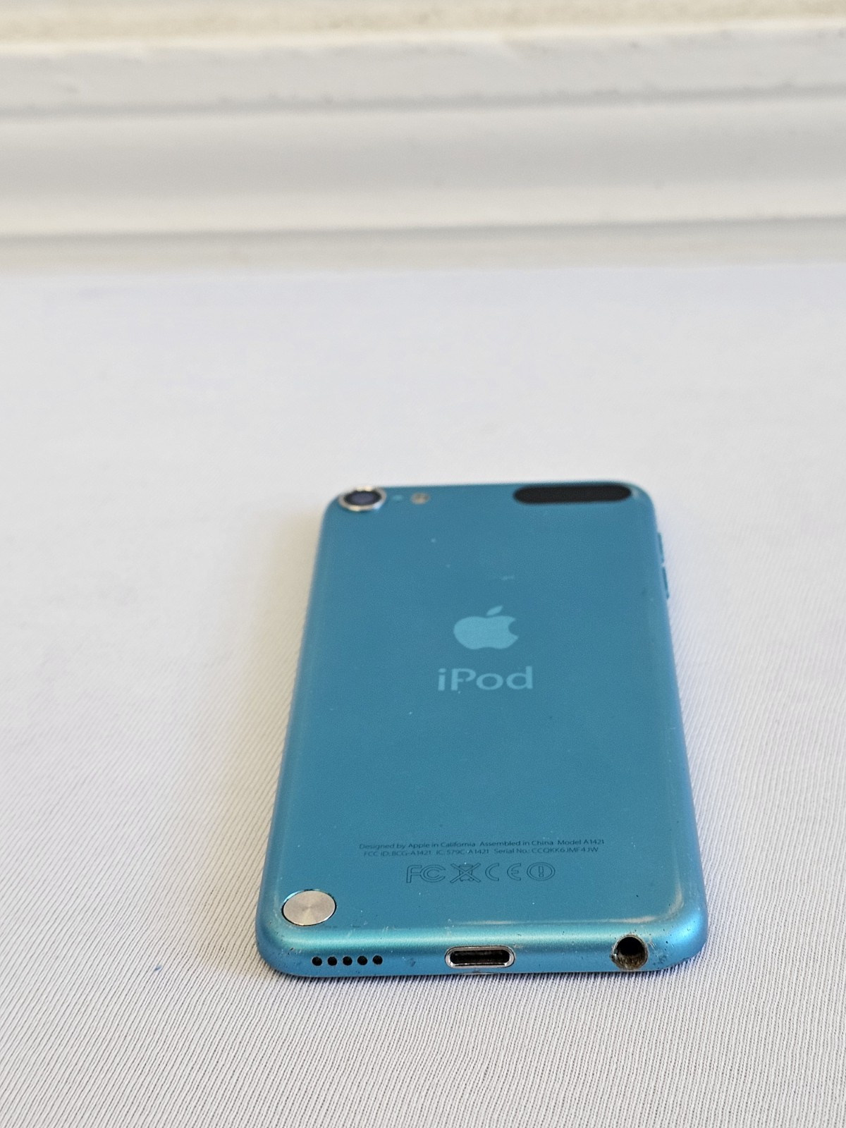 Apple iPod Touch Gen 5 Carrier – N/A Storage – 32GB Tested and Works