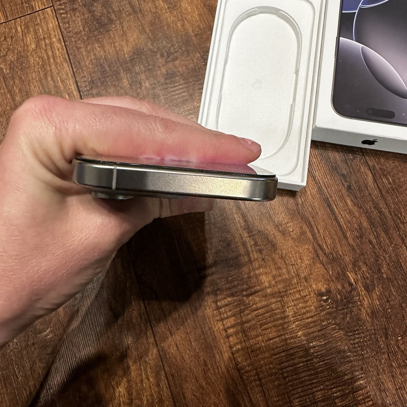 Apple iPhone 16 Pro 256GB Unlocked Natural Titanium – 95% Battery Box Included