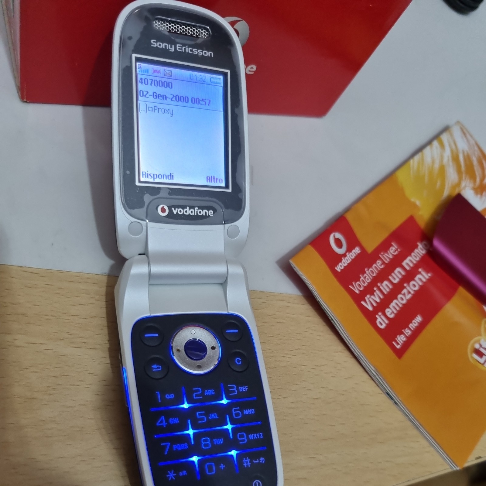 Sony Ericsson Z310i – Black New Old Stock Unlocked