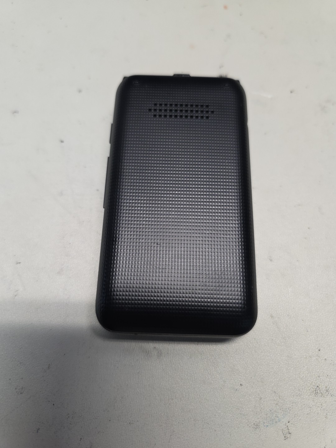 Flip Phone U102AA 4GB – Black w/Camera And Color Screens / Large Buttons- (AT&T)