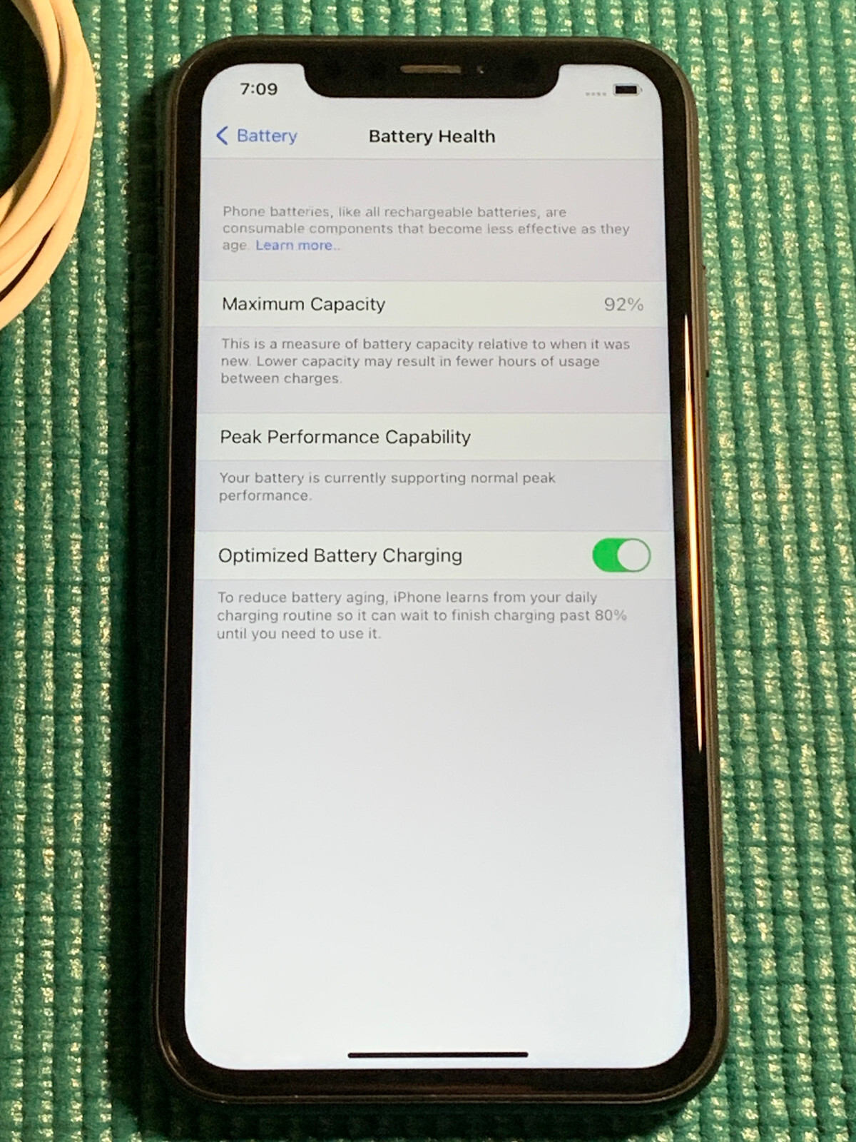 Apple iPhone XR – 128GB – Black (Unlocked) A1984 (CDMA + GSM)