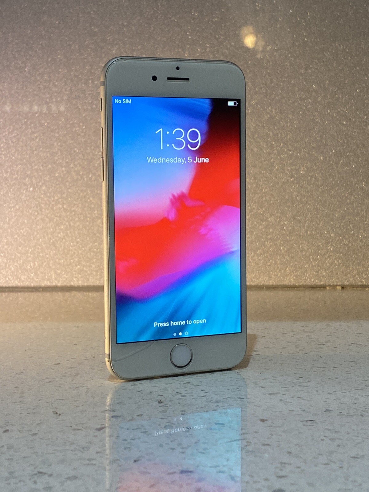 Apple iPhone 6 – 128GB – Silver A1688 (CDMA + GSM)/ DO