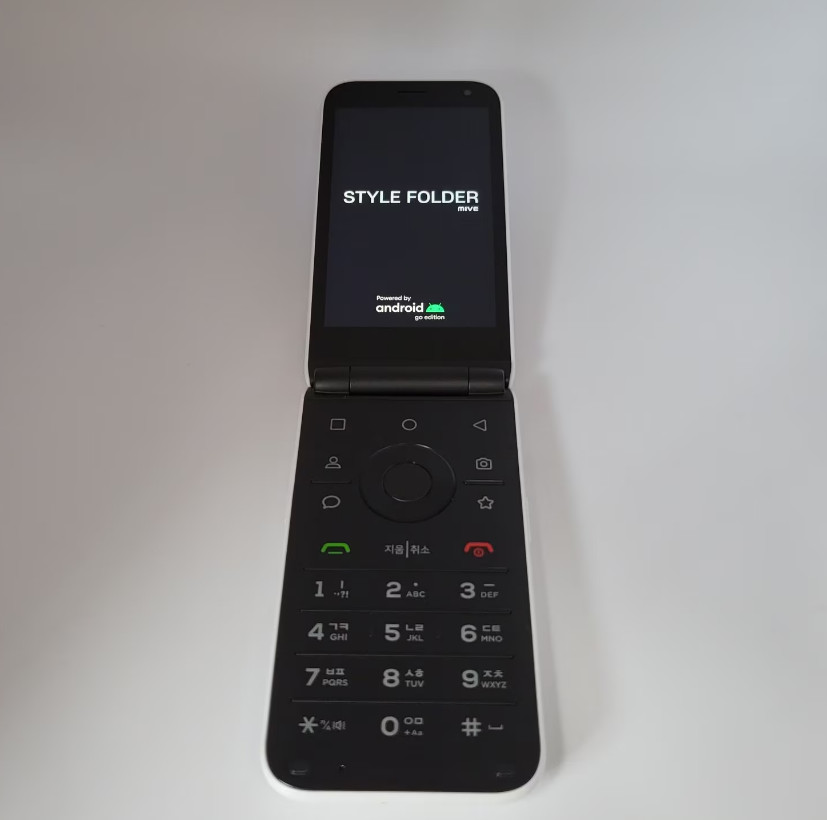 Alt Mive Style Folder AT-M120 32GB Unlocked LTE 3G 2Color NEW / Express
