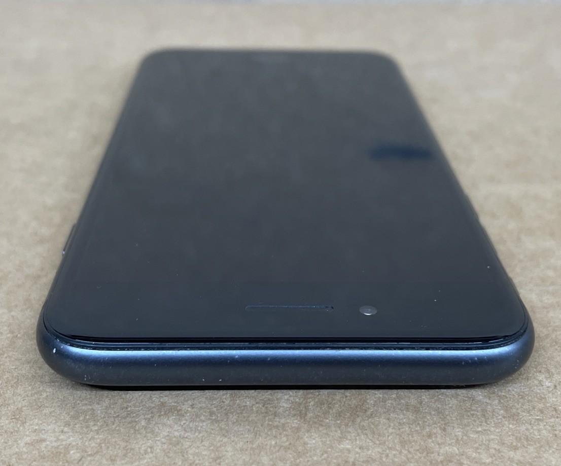 Apple iPhone 8 A1863 MQ722LL/A – 64GB – Gray No Sim Restriction UNLOCKED