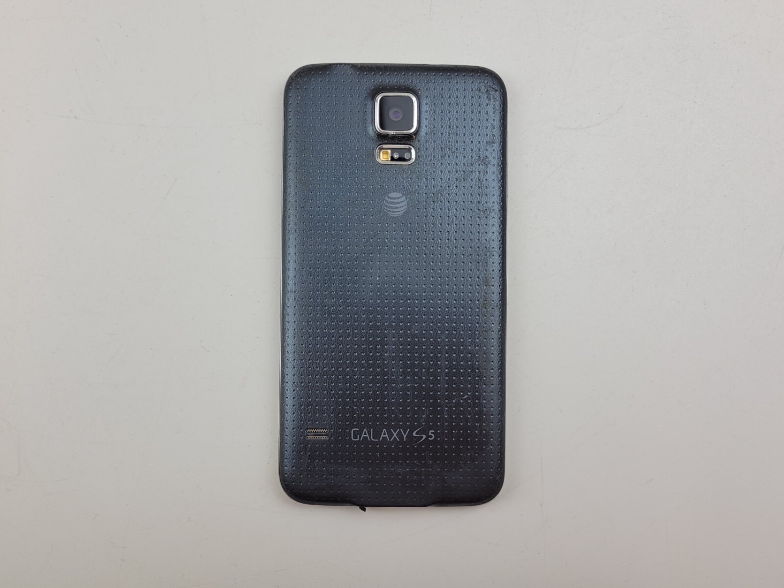 Samsung Galaxy S5 (SM-G900A) 16GB – Black (AT&T) Smartphone – Clean IMEI – J7686