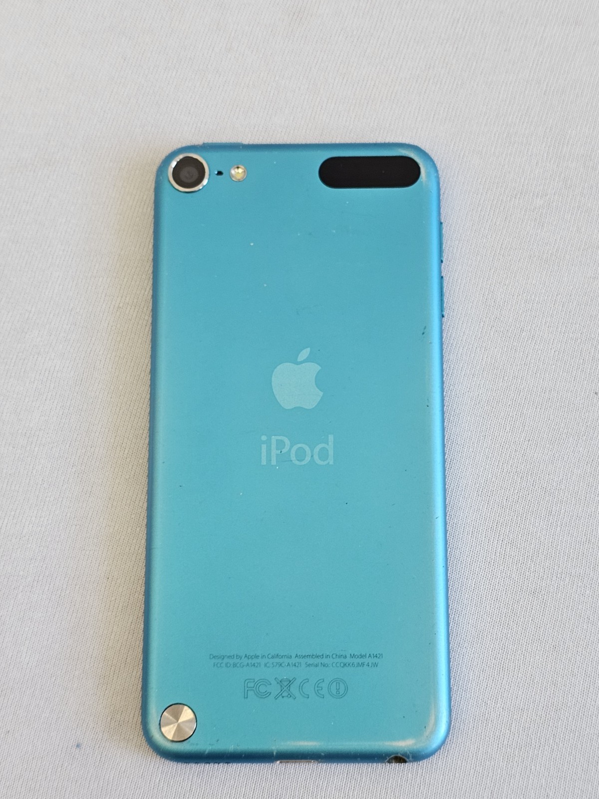 Apple iPod Touch Gen 5 Carrier – N/A Storage – 32GB Tested and Works