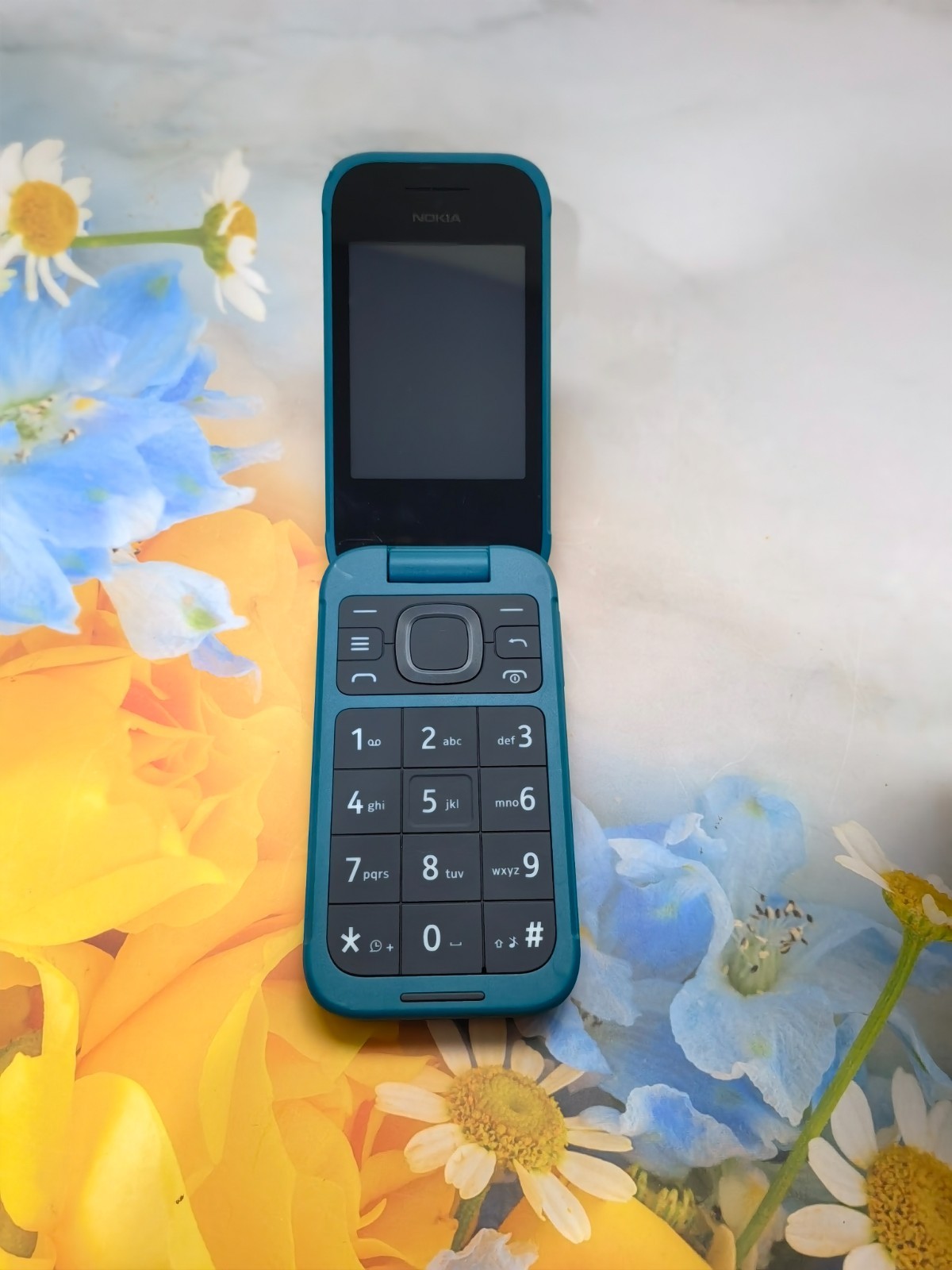 Unlocked Nokia 2780 Flip Big Keyboat 4G LTE WIFI 4GB 512MB Phone 2.7″ WIFI