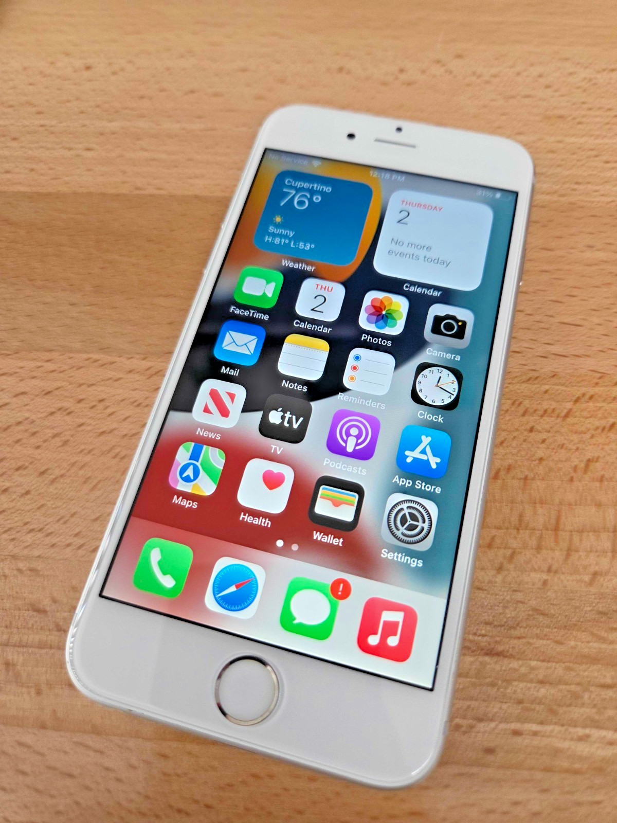 Apple iPhone 6s – 32 GB – White (Unlocked) Smartphone Cell Phone
