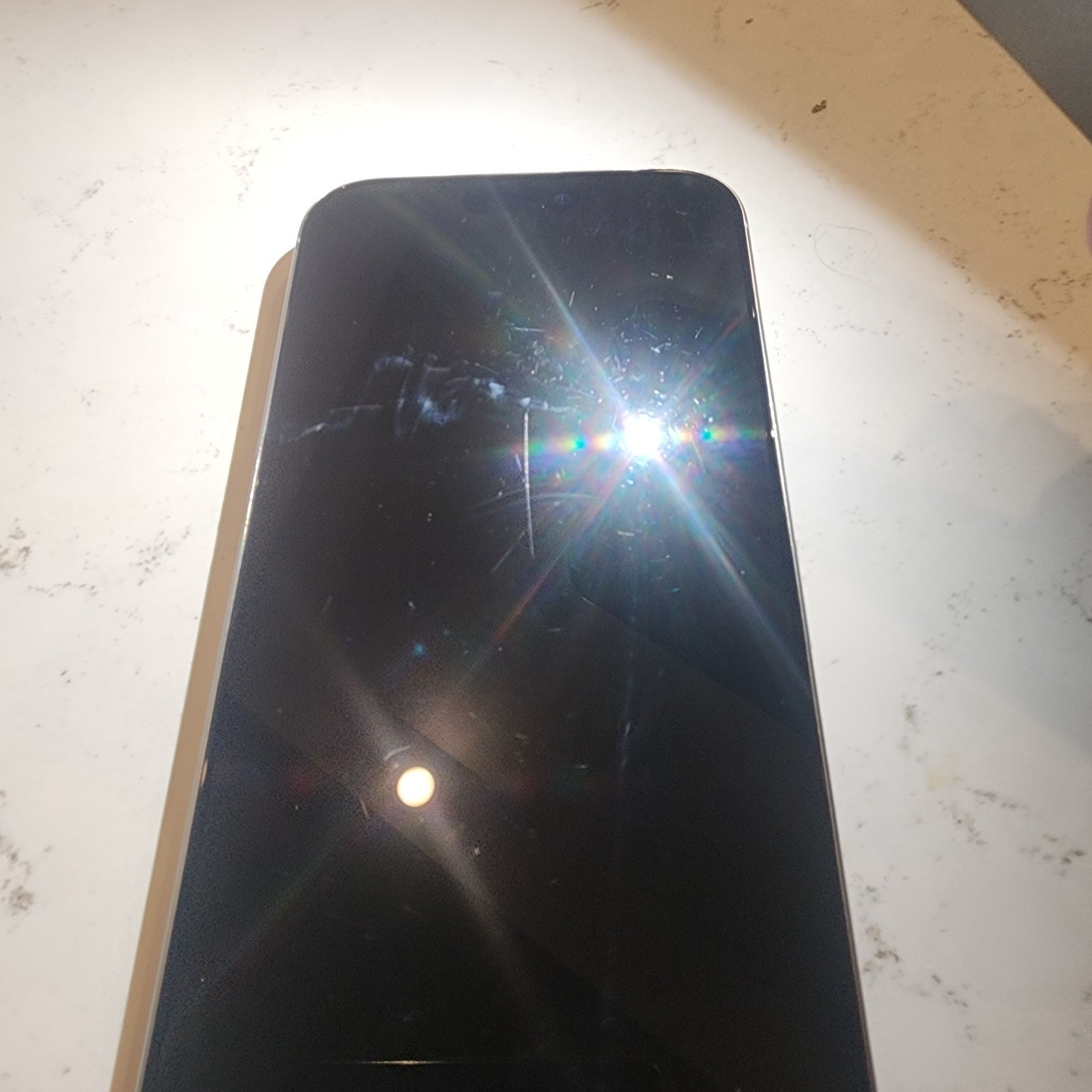 Apple iPhone 16 Pro Max – 256 GB – White Titanium (Unlocked) (LCD) (ESN Checks)