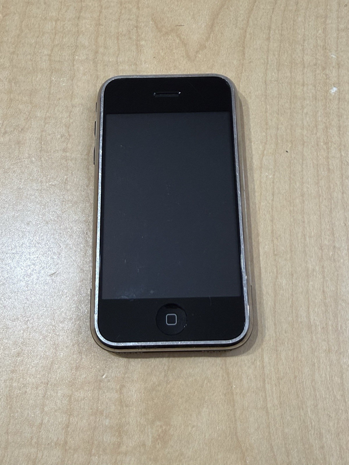 Apple iPhone 1st Generation – 8GB – Black – A1203 (GSM) – No Power (005)