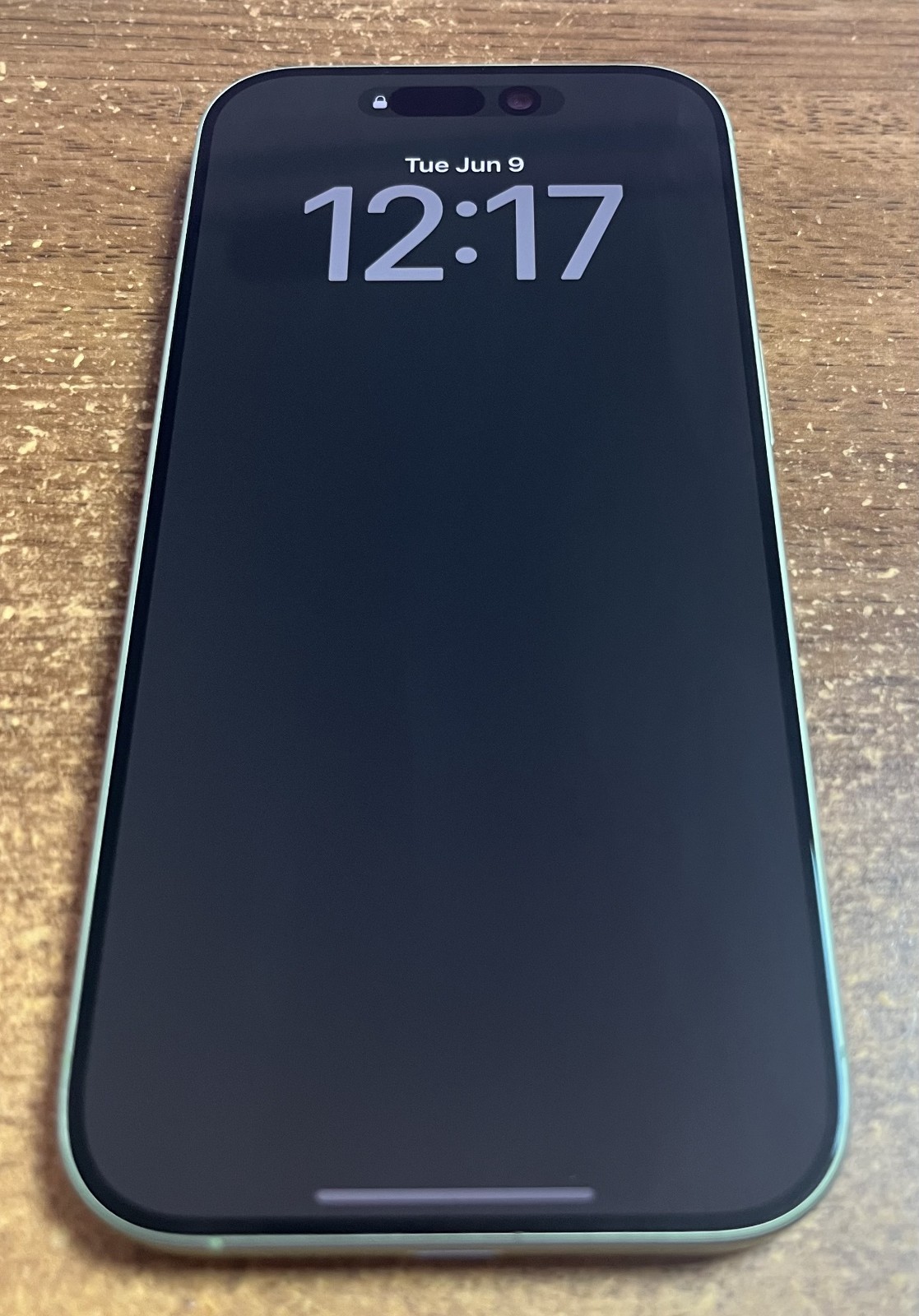 Apple iPhone 17 256GB Sage Verizon – READ DESCRIPTION * For Parts