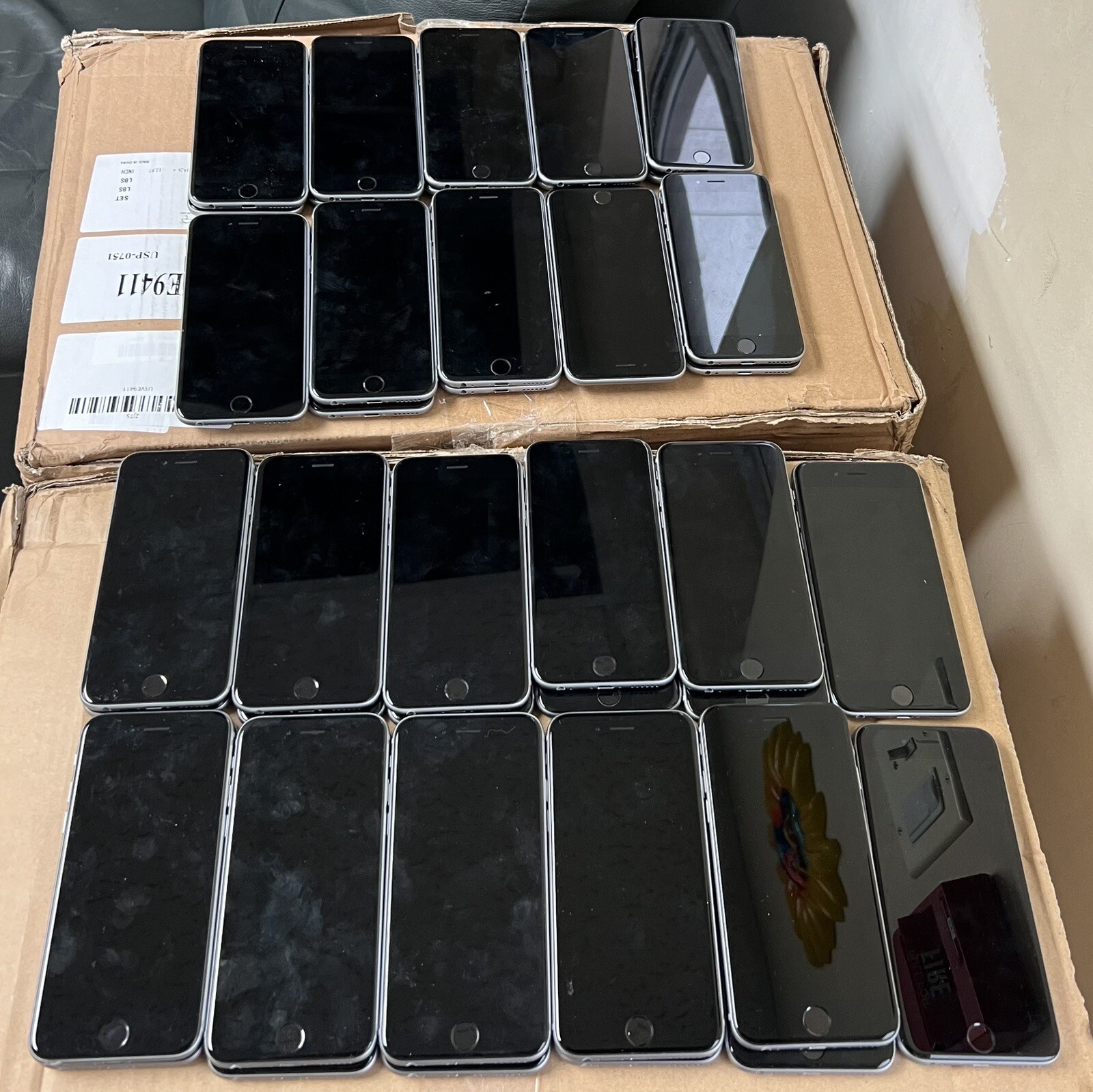Apple iPhone 6 – 16GB – Silver (TracFone) A1549 (CDMA + GSM)