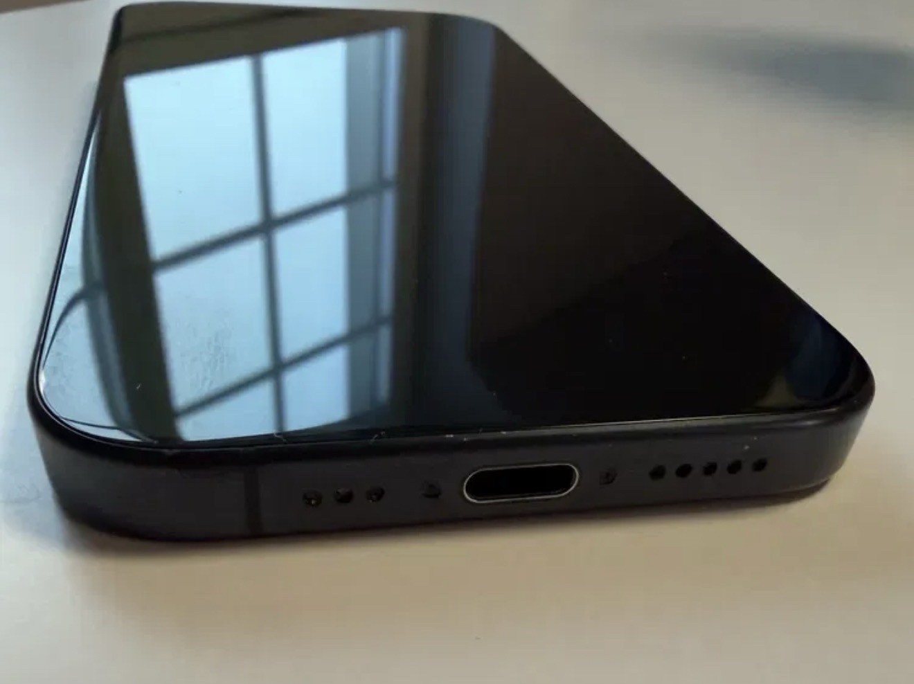 Apple Smartphone Triple Rear Camera Black Wi-Fi Bluetooth Bar Style