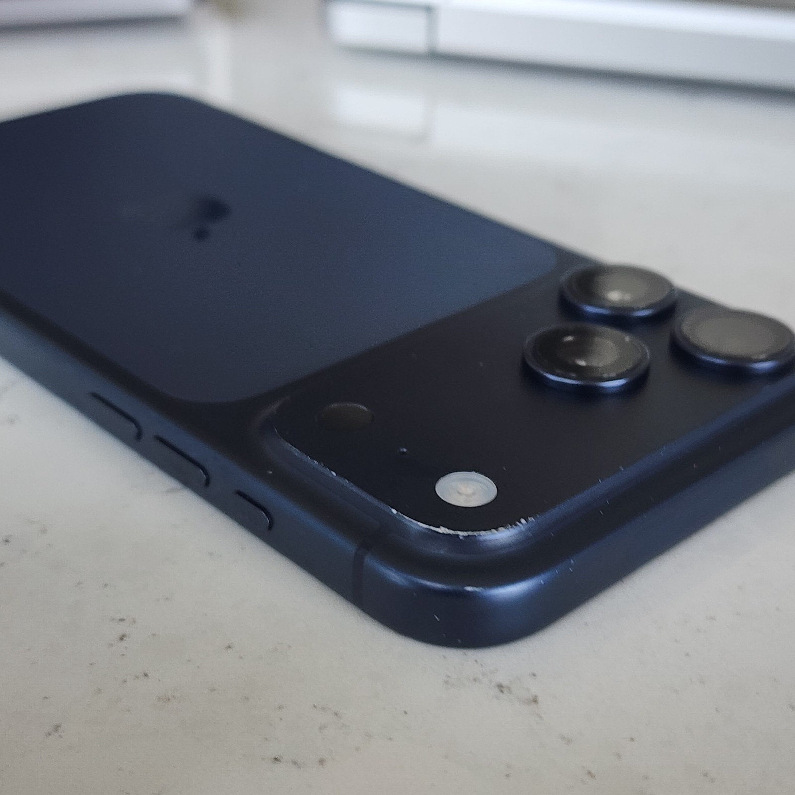 Apple iPhone 17 Pro Max – 256 GB – Deep Blue (AT&T) Esn Checks