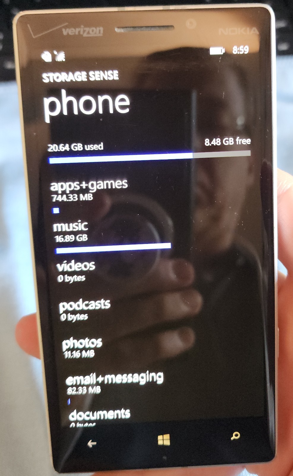 ​Nokia Lumia 929 Icon White 32GB (Verizon) Windows 8.1 – Loaded with 3000+ Songs